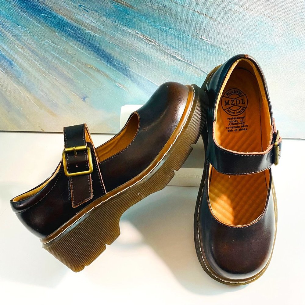 Retro vintage style platform leather shoes